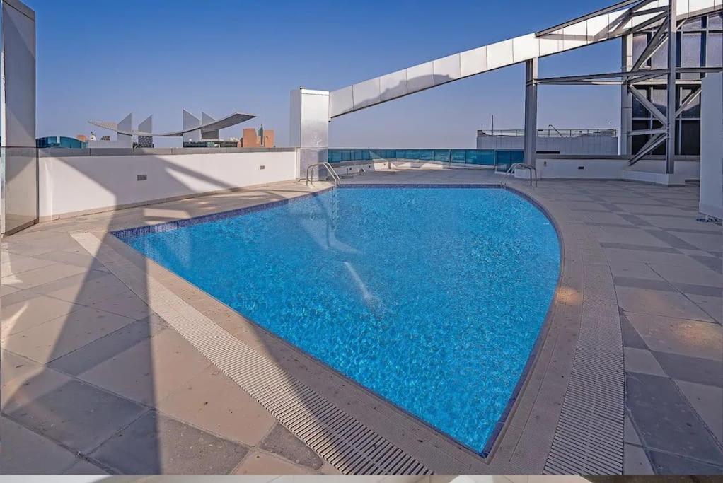 Huge 3 Bedroom Apartment Beach Front Abu Dhabi Exterior photo